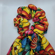 Load image into Gallery viewer, Istmo scrunchie with tail
