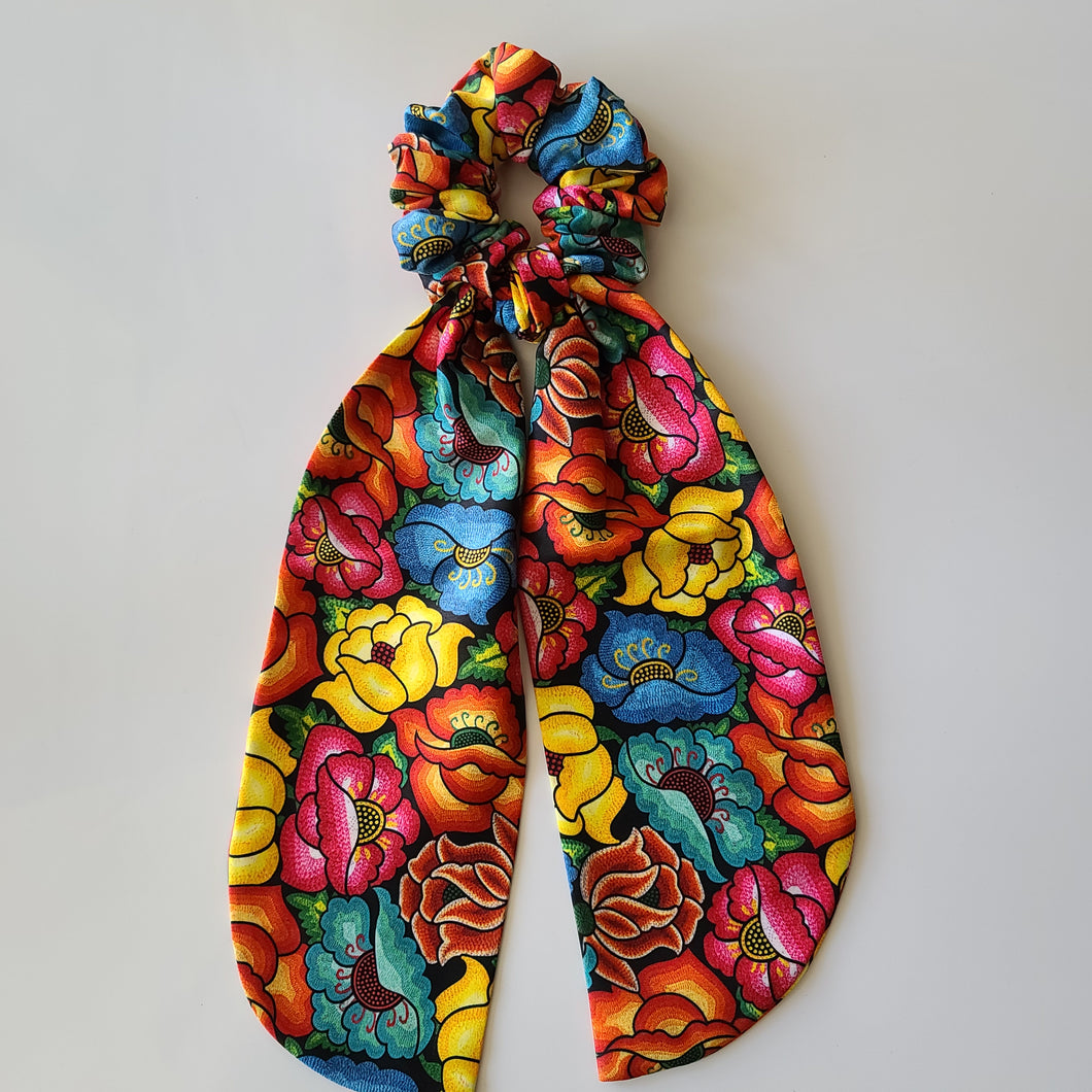 Istmo scrunchie with tail